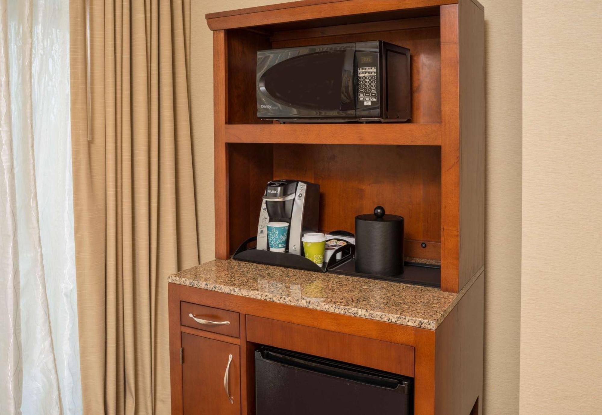 Hilton Garden Inn Alexandria Old Town National Harbor Kültér fotó